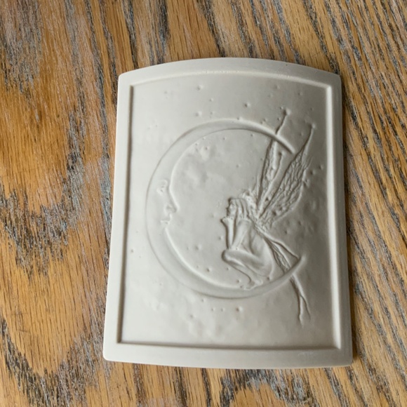 PORCELAIN GARDEN Lithophane night light fairy on moon/New in box - Picture 5 of 6